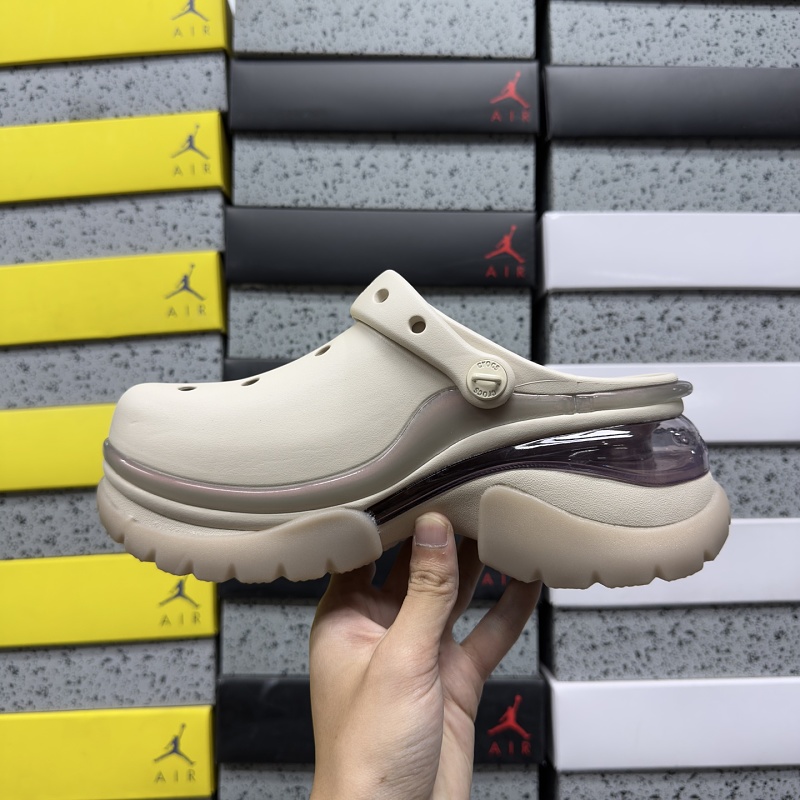 Crocs M3-m7 · 3