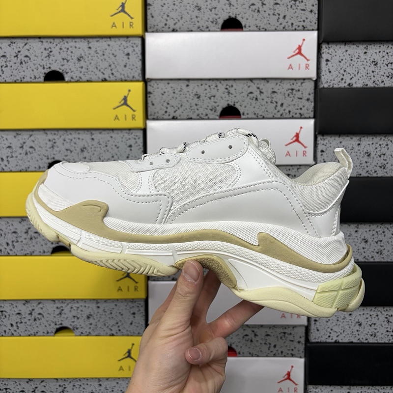 Triple S 1 9000 · 4