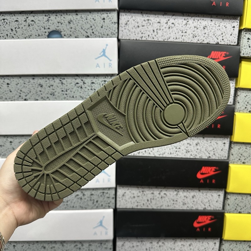 Jordan 1 Sneakers 2
