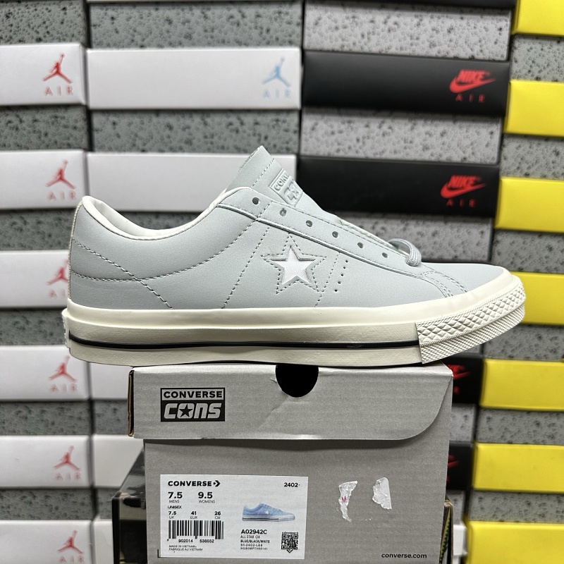 Converse Chuck Taylor Sneakers 9