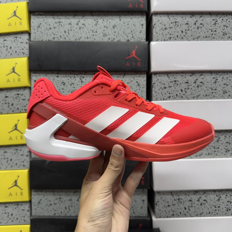 Adizero Ubersonic 5 M 8