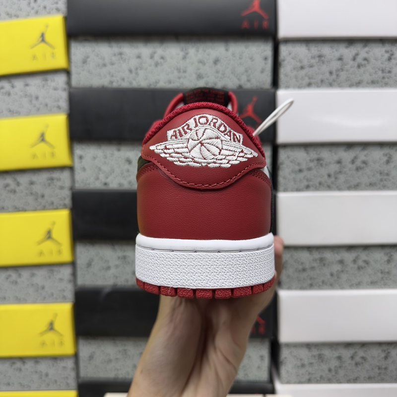 Jordan 1 Sneakers 3
