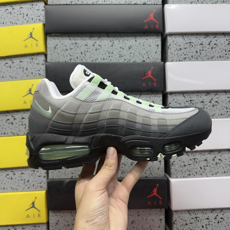 Kz2. Air Max 95 8