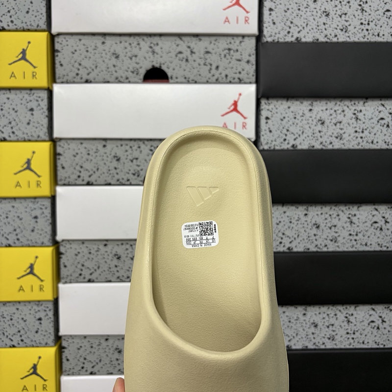 Slide · 4