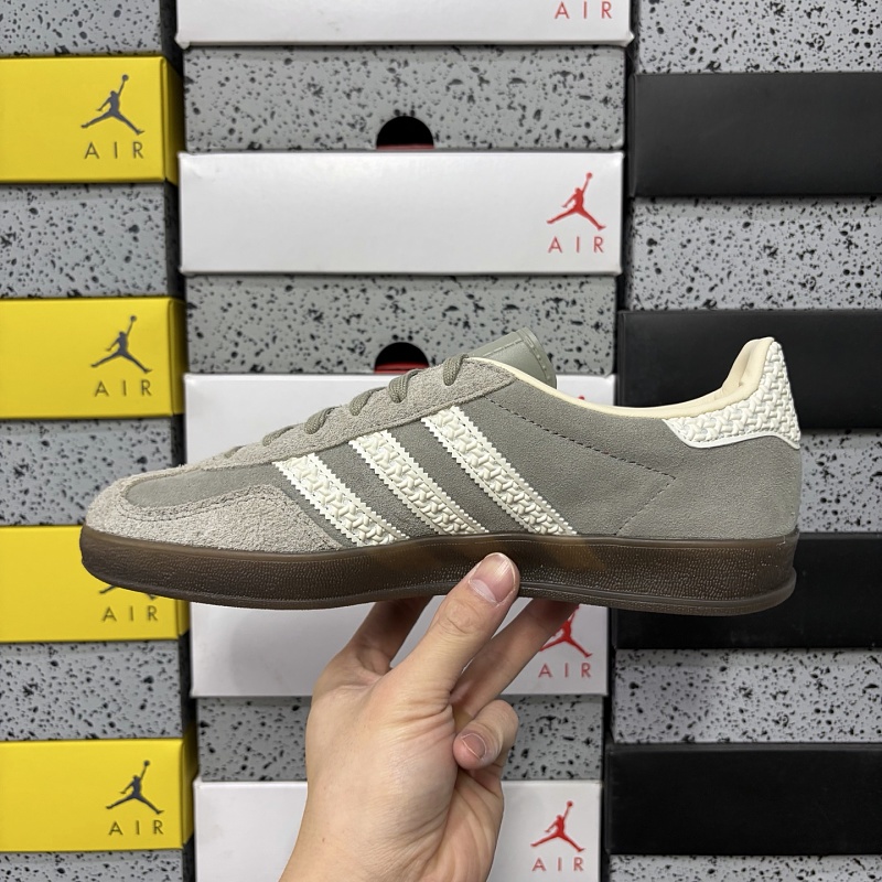 Gazelle Indoor 2