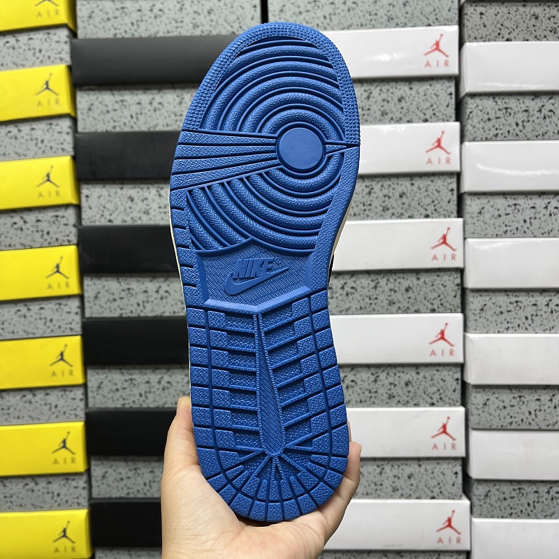 Jordan 1 Sneakers 4