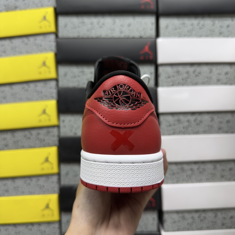 Travis Scott Reverse Swoosh Sneaker 2