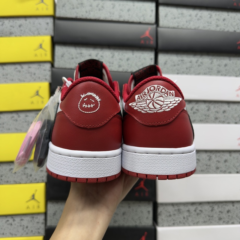 Travis Scott Reverse Swoosh Sneakers · 2