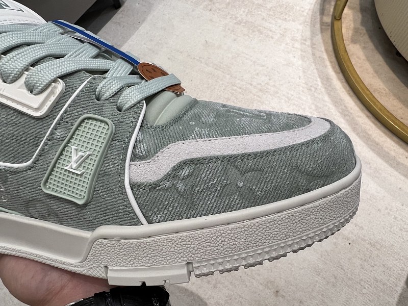 1V Trainer 32 4