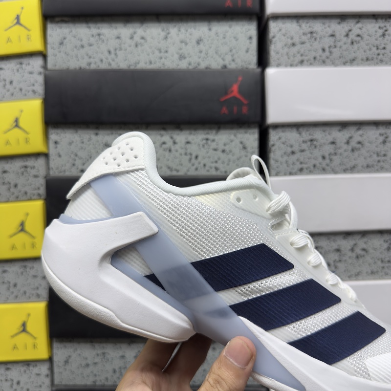 Adizero Ubersonic 5 M 6