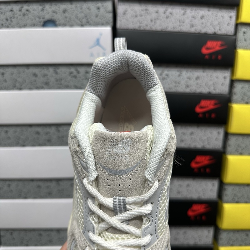 New Balance 530 Sneakers · 4