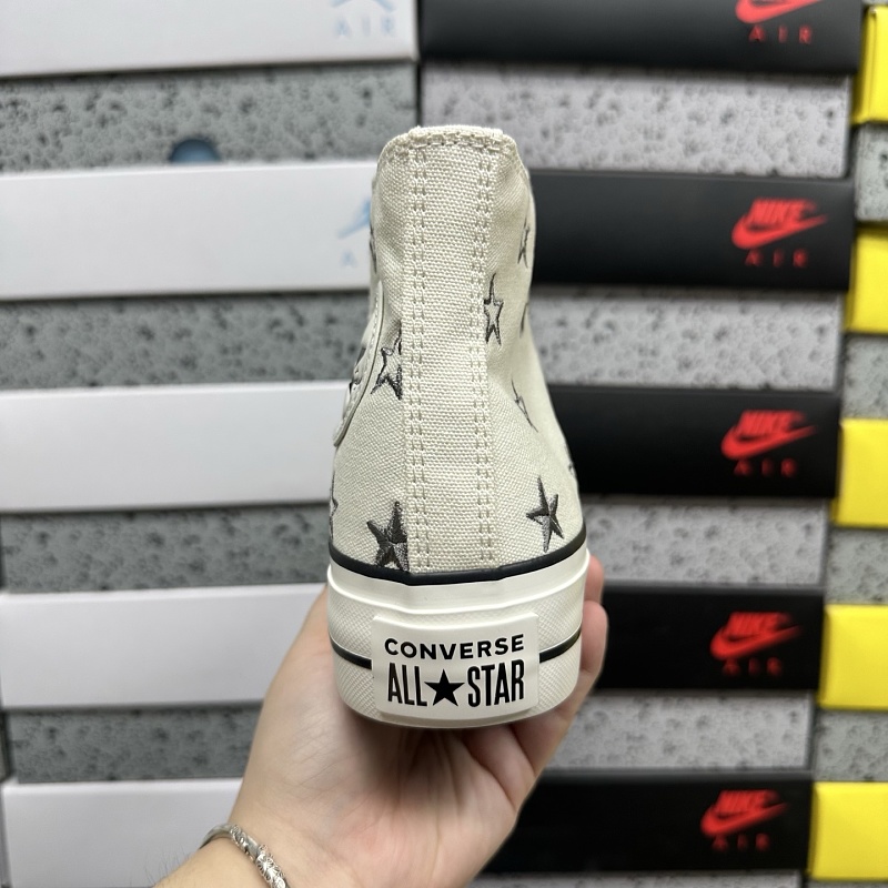 Converse Chuck Taylor Sneakers 3