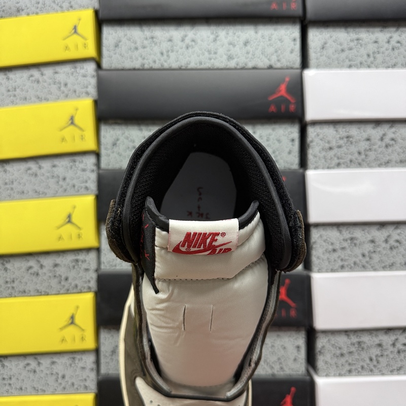 Jordan 1 Sneakers · 4