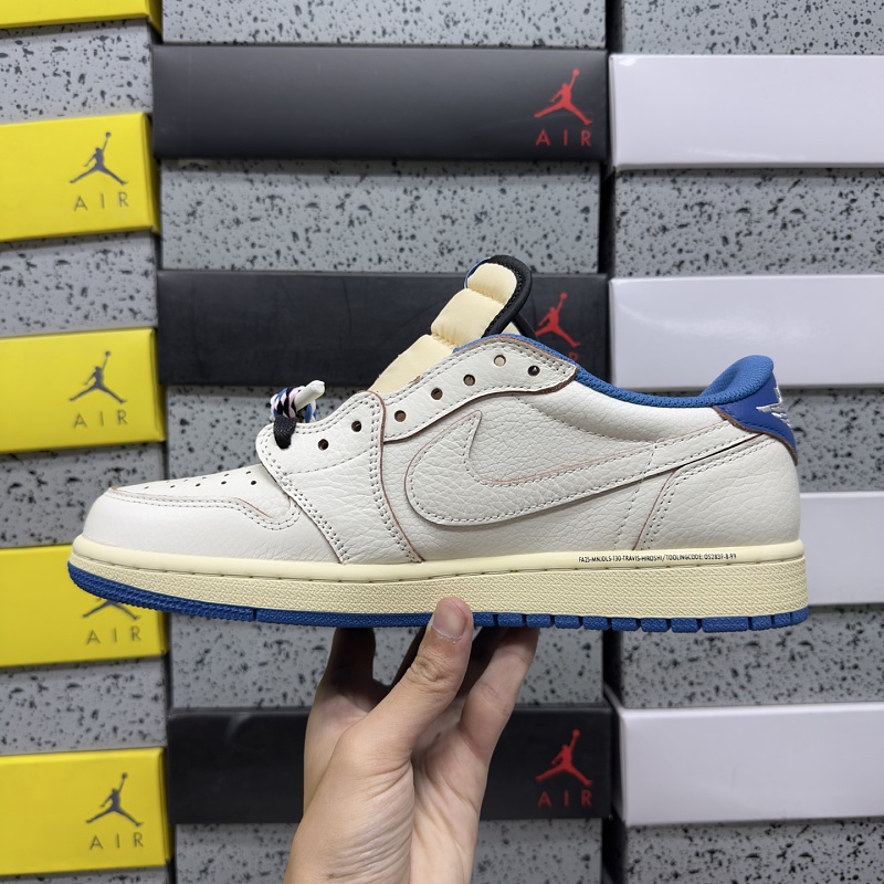 Jordan 1 Sneakers 4