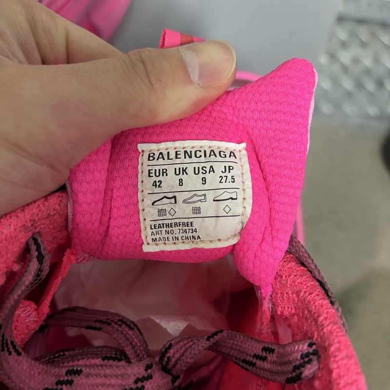 New Balance 9060 Pink Sneakers