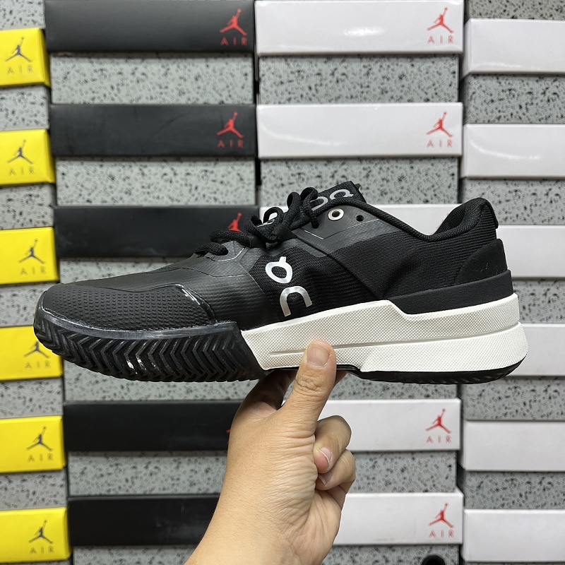 The Roger Pro2 M929282x153221 · 4