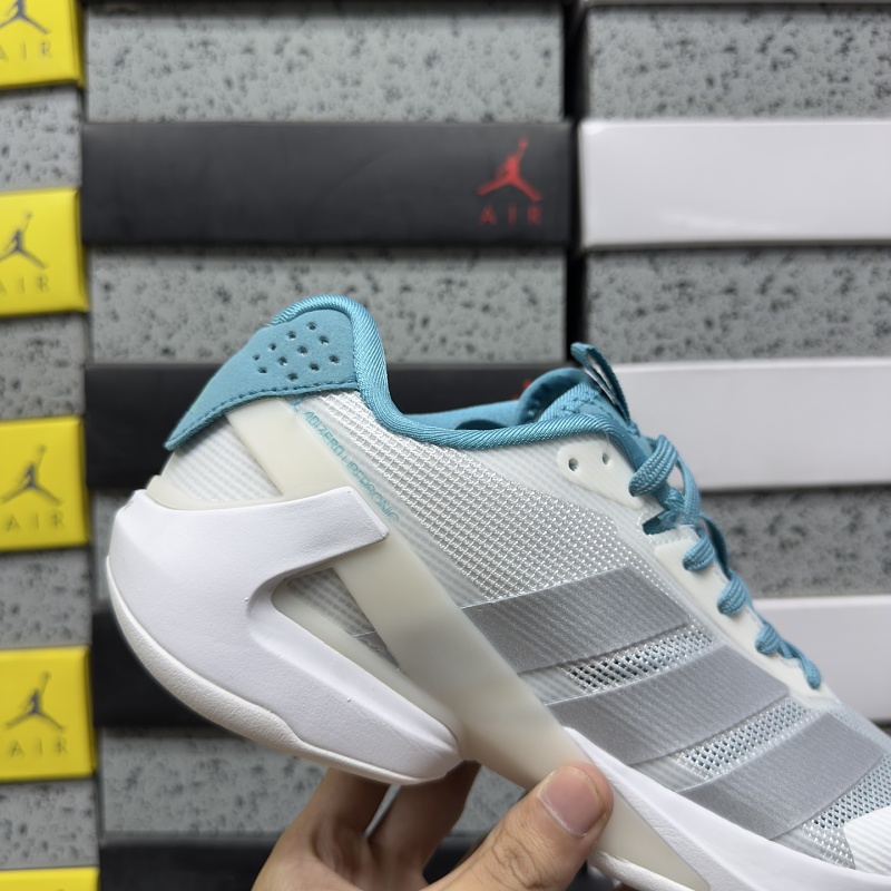 Adizero Ubersonic 5 M 6
