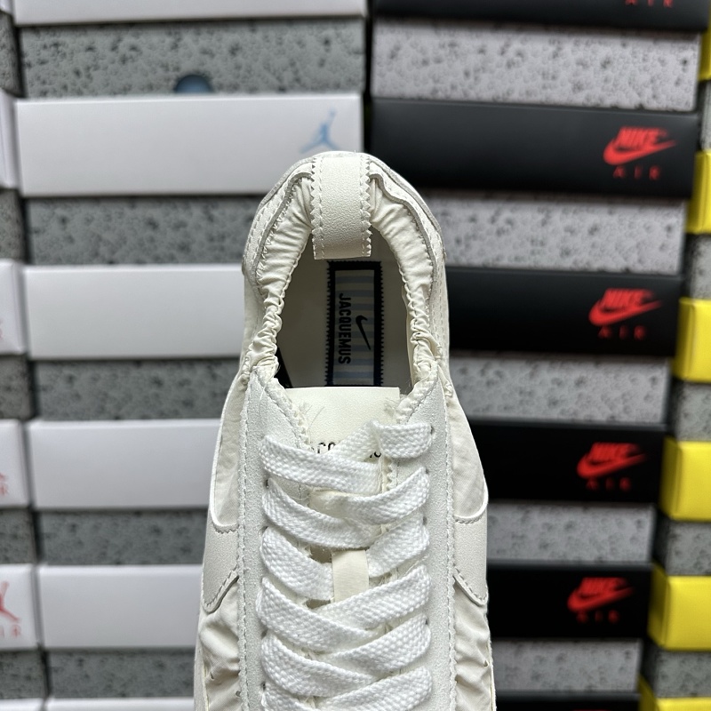 Jacquemus Moon Shoe Sp · 4