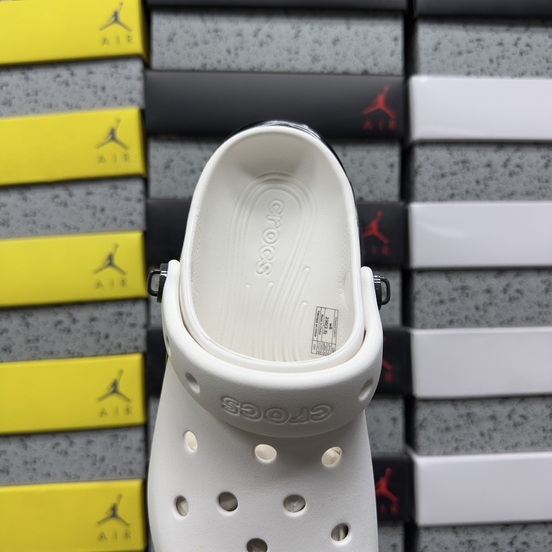 Crocs M3-m7 · 4