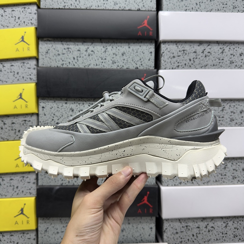 300 Trailgrip Gore-Tex 900 · 3