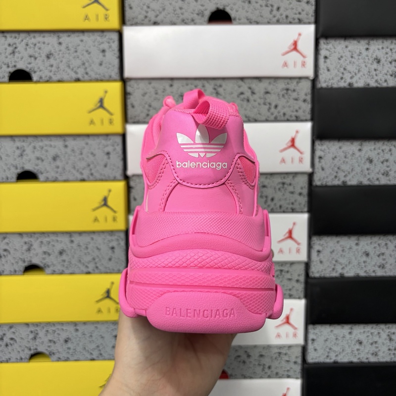 Triple S 5590 · 6