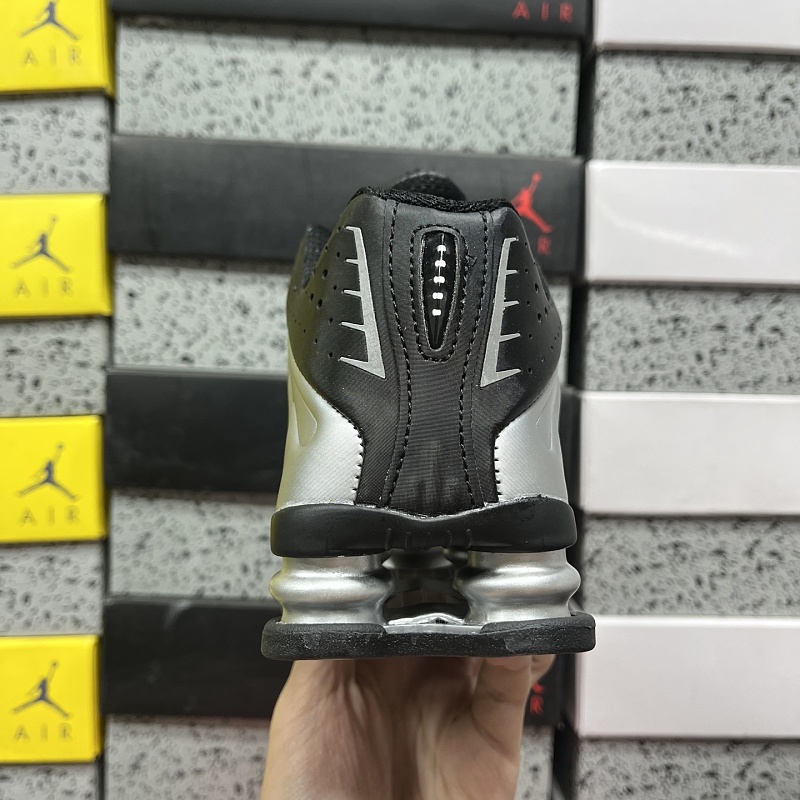 Shox R4 · 2