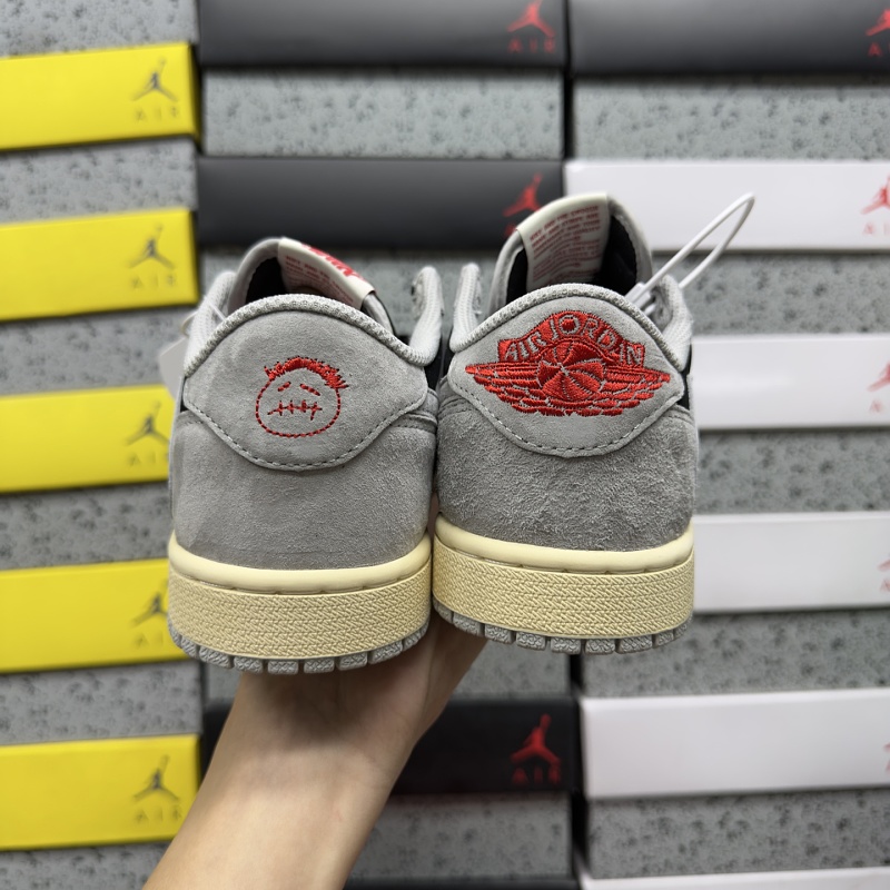 Jordan 1 Sneakers