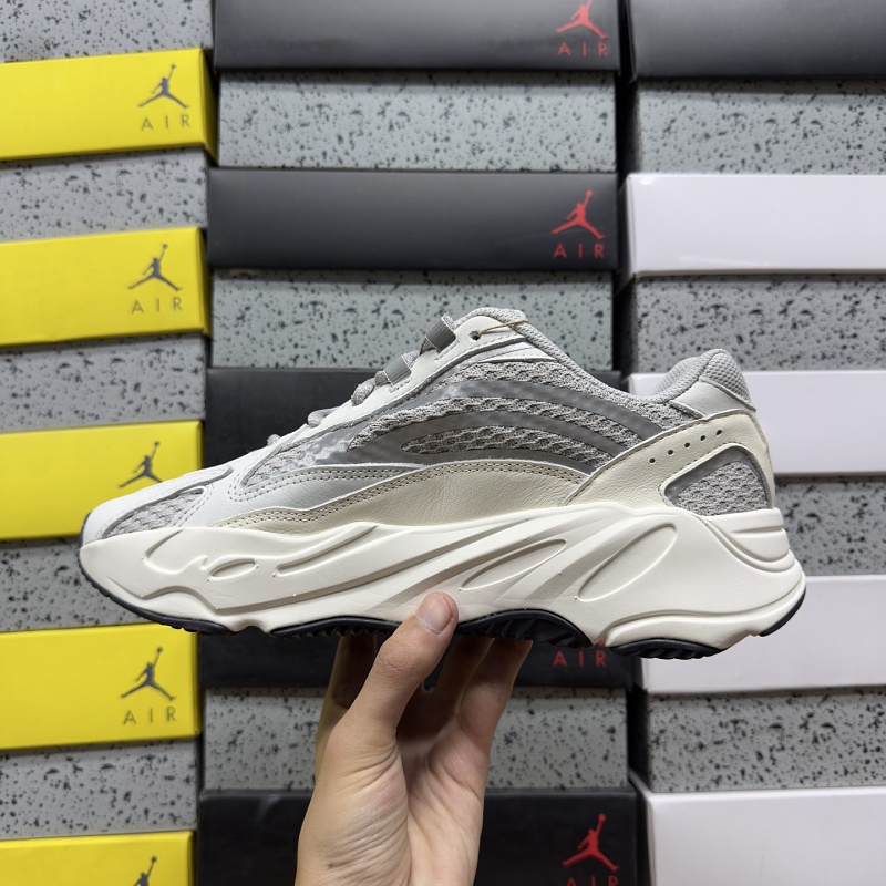 Yeezy 700v2 3