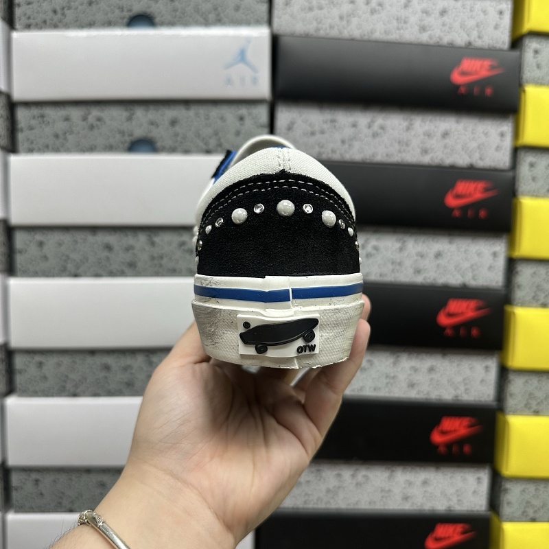 Skool Vn000s52fs8 · 3