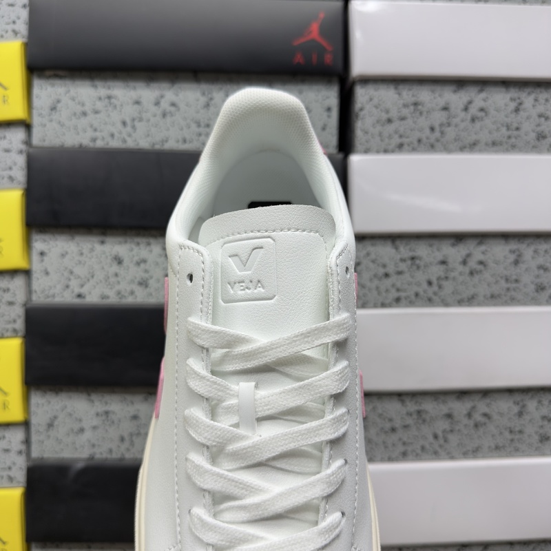 Veja Leather Extra Sneakers · 4