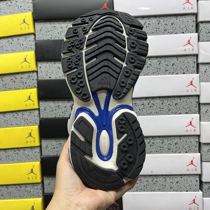 Adistar Jellyfish · 4