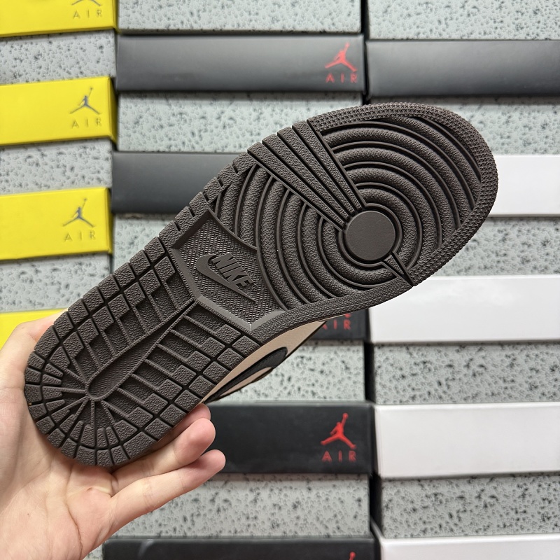 Jordan 1 Sneakers