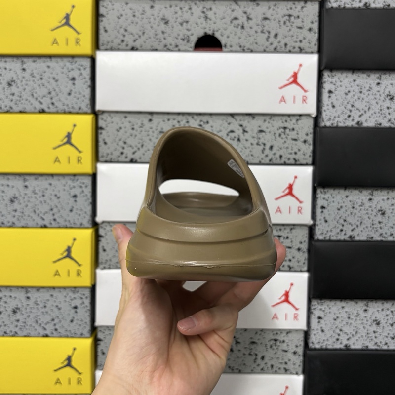 Slide · 3