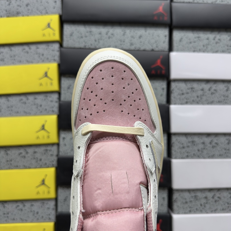 Travis Scott Reverse Swoosh Sneakers · 6