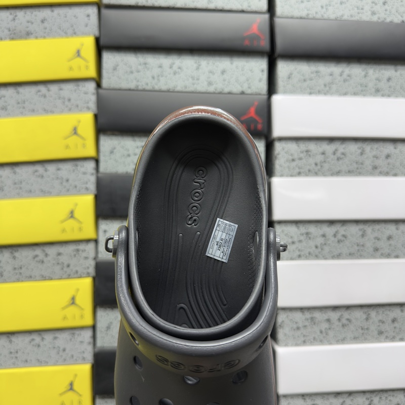 Crocs M3-m7 · 4