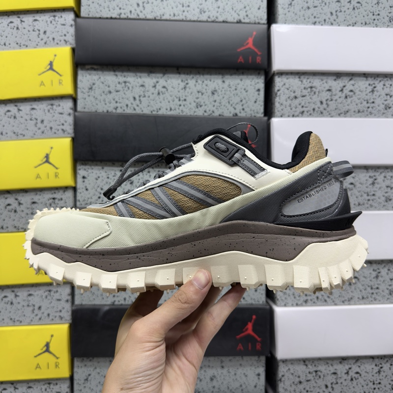 300 Trailgrip Gore-Tex P07 · 3