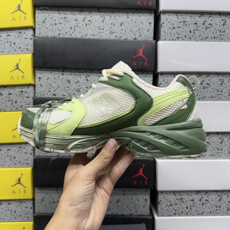 New Balance 530 · Green Laces 3
