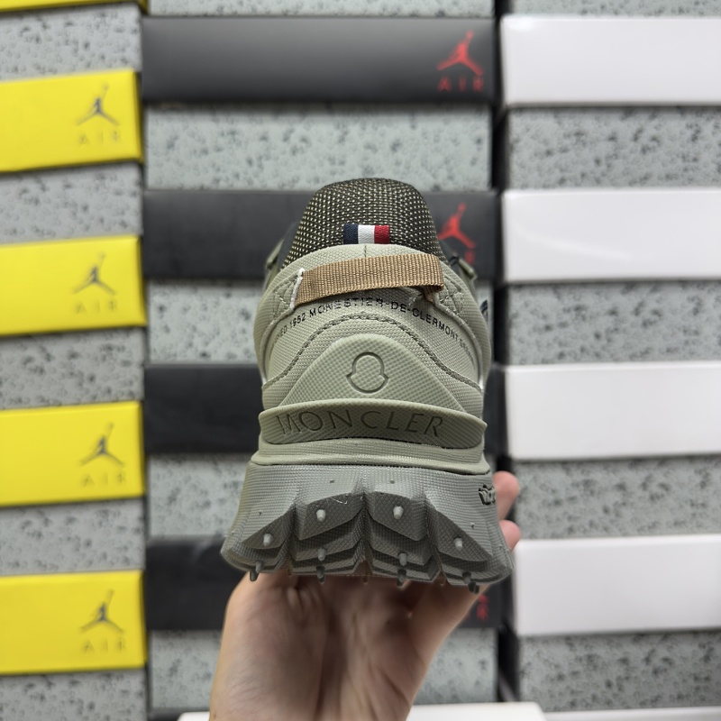 300 Trailgrip Gore-Tex 818 · 2