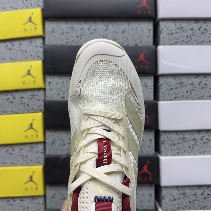 Adizero Ubersonic 5 M 5