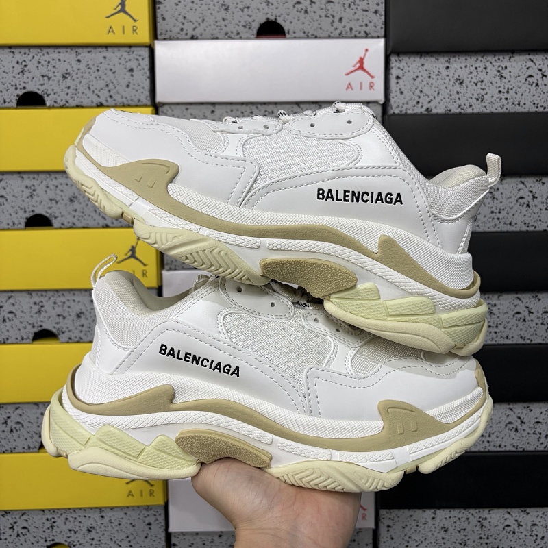 Triple S 1 9000 · 2