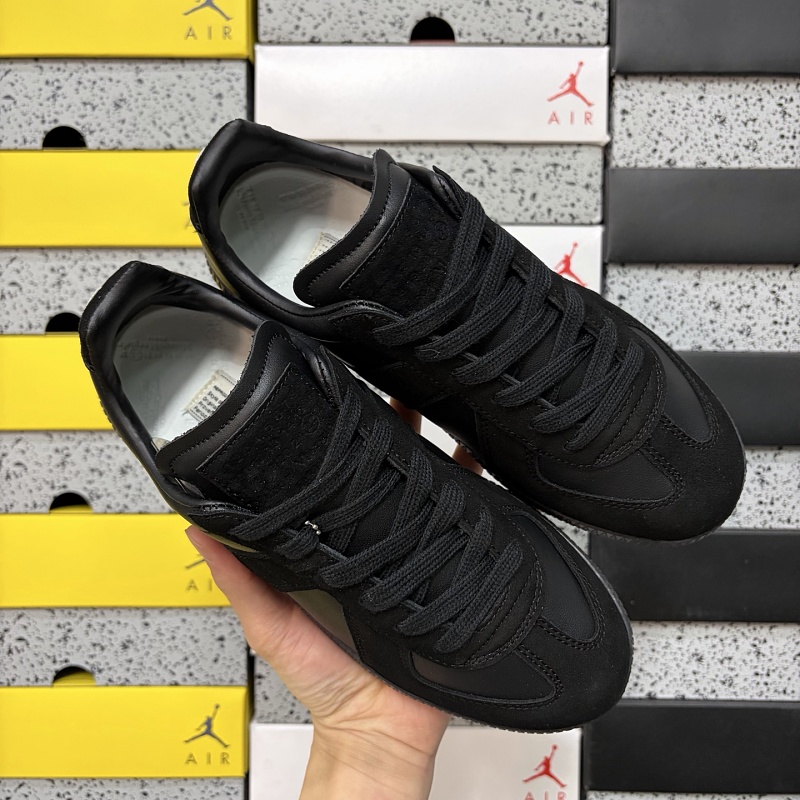 MM6 Maison Margiela Sneakers Black · 2