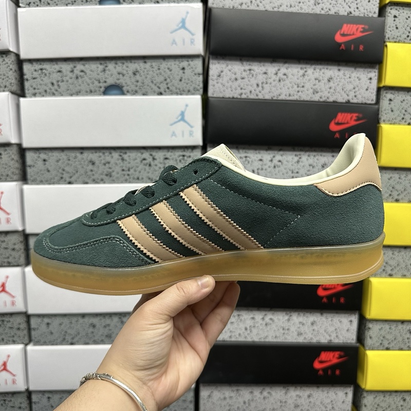 Gazelle Indoor 8