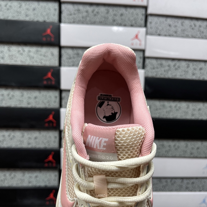 Nike Vomero 5