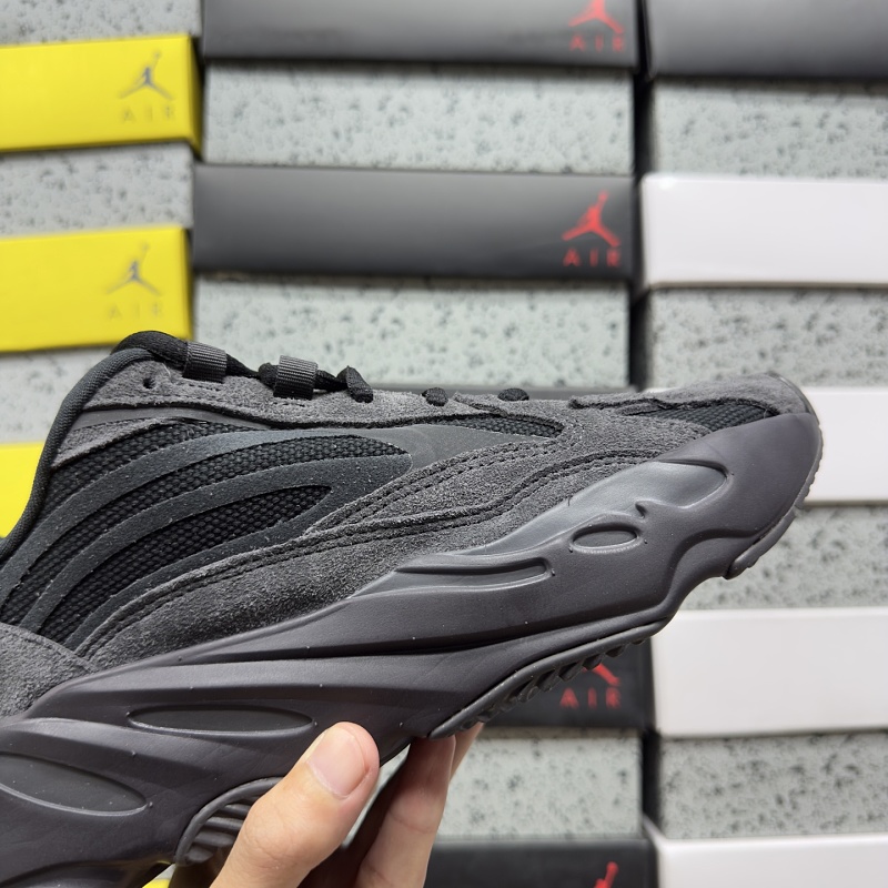 Yeezy 700v2 7