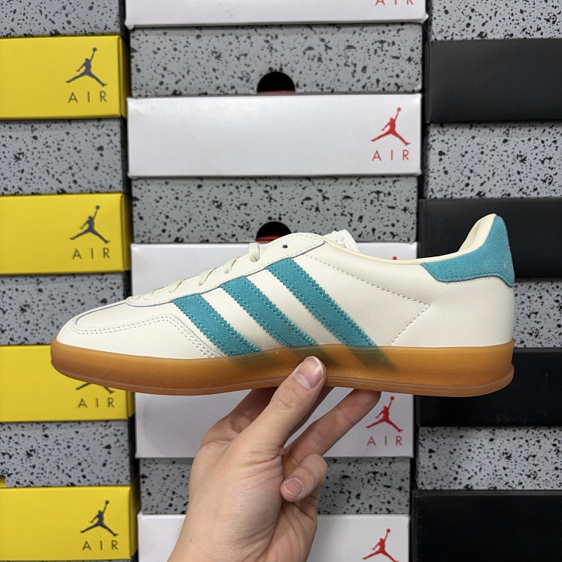 Gazelle Indoor 2