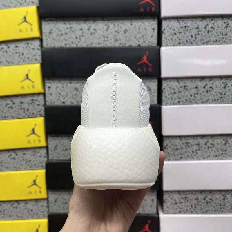 Hyperboost Edge M · 3