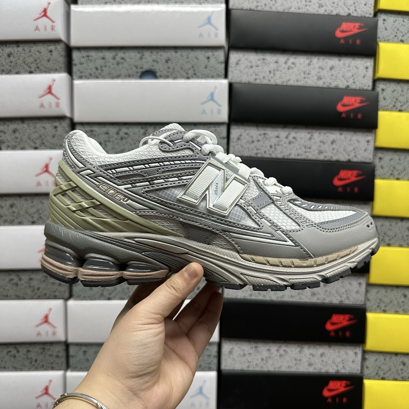 New Balance 1906 Sneakers