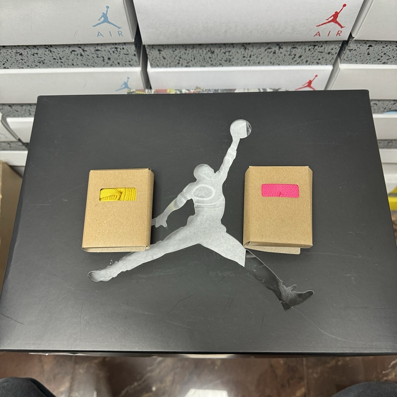 Jordan 4 Sneakers