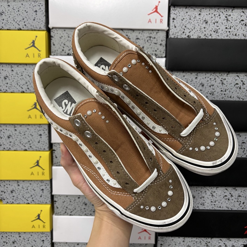 Skool Vn000e8vfst · 2