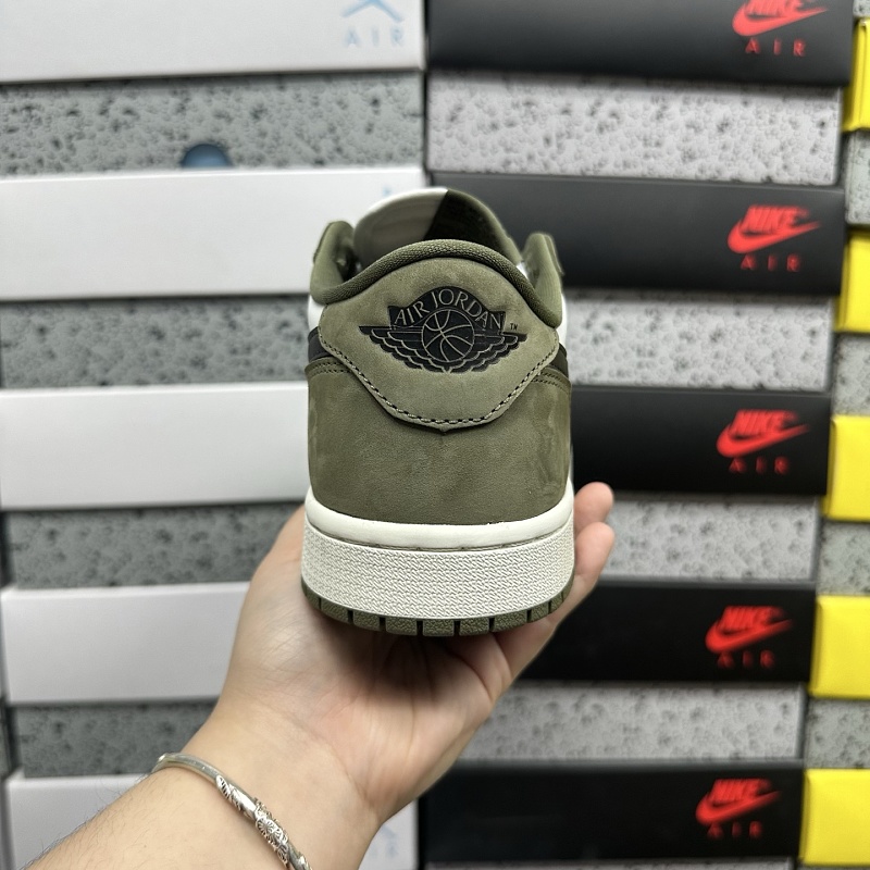 Jordan 1 Sneakers 3
